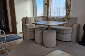 3-Bed Caravan - Sleeps 8 - Pet Friendly - Pool